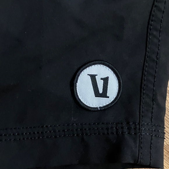 Vuori Men’s Black Athletic Shorts with White Drawstring Lined. Sz S EUC - Picture 3 of 6